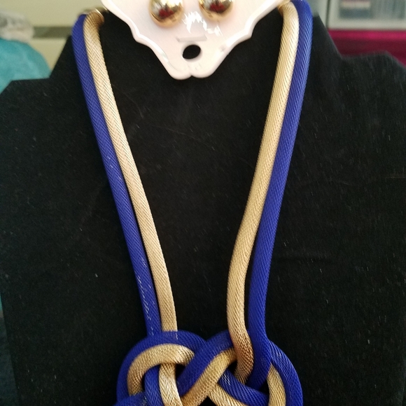 Blue and Gold necklace with earring - Picture 1 of 1
